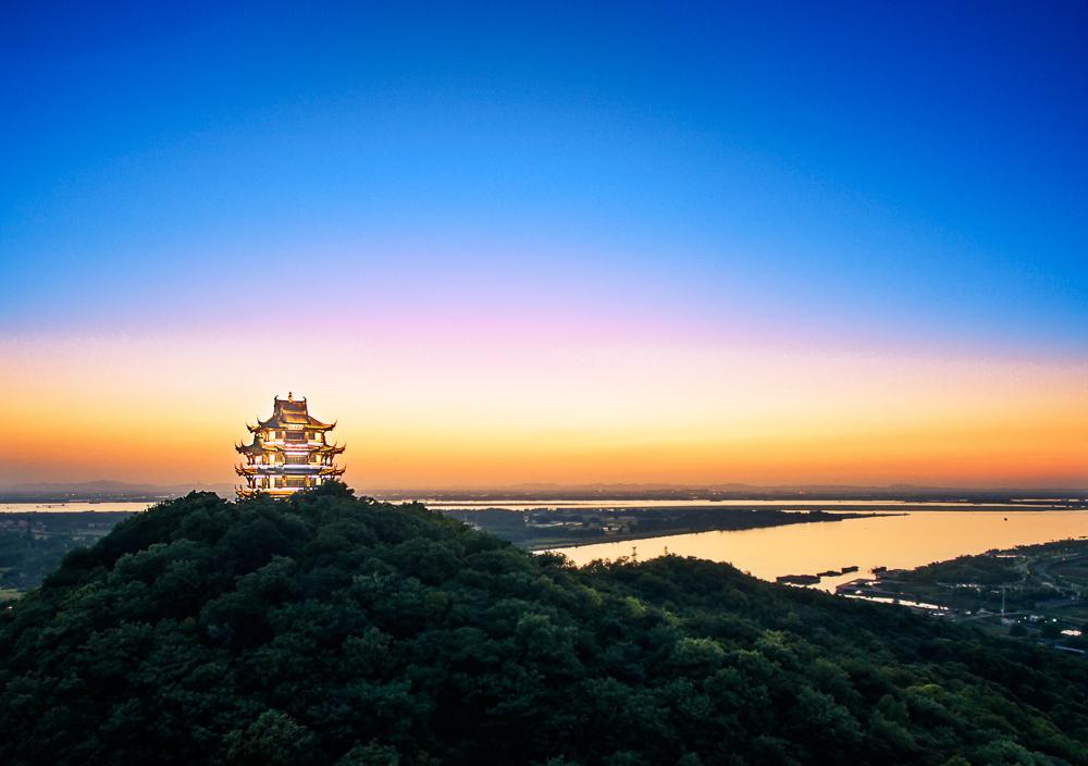 高德地图发布中秋小长假出行指南