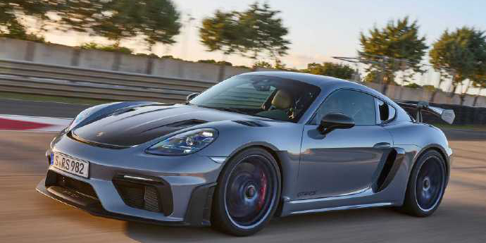 005Cp7TNgy1gwi1jfvy59j31hc0u0gpa