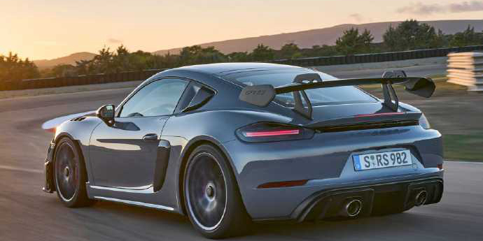 005Cp7TNgy1gwi1jfrd87j31hc0u0q5o