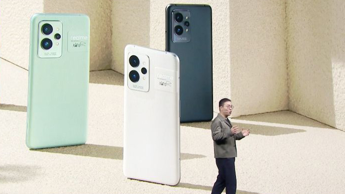 昨夜今晨：realme GT2 Pro发布 比亚迪捐4000万驰援西安