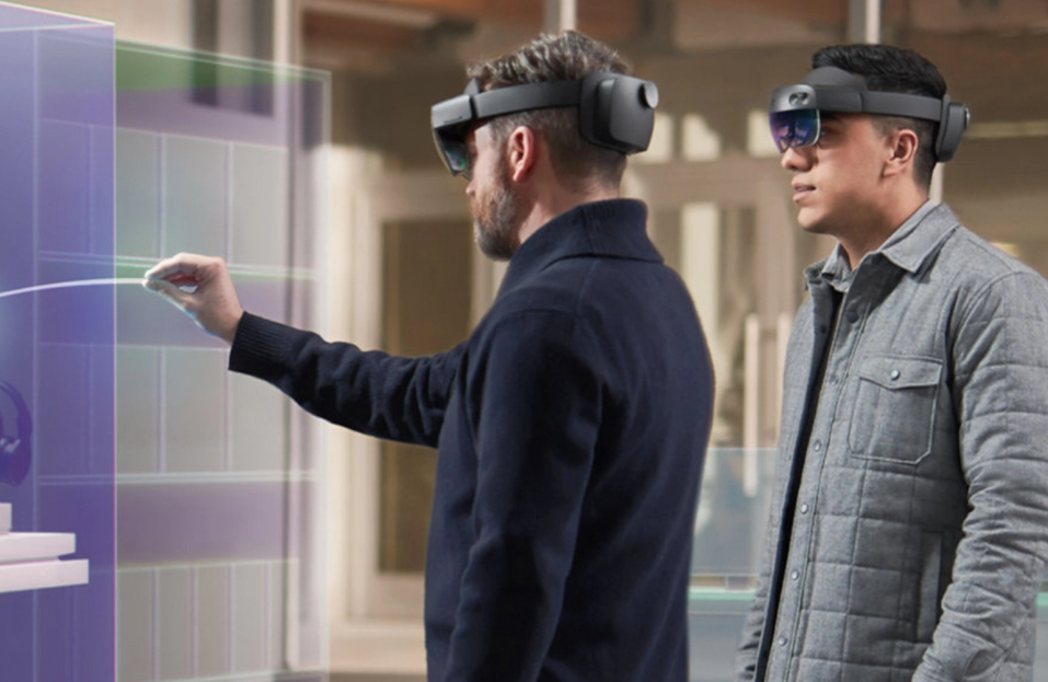 消息称微软 HoloLens 3 被搁置：AR 项目出现内部分歧，纳德拉更想做软件