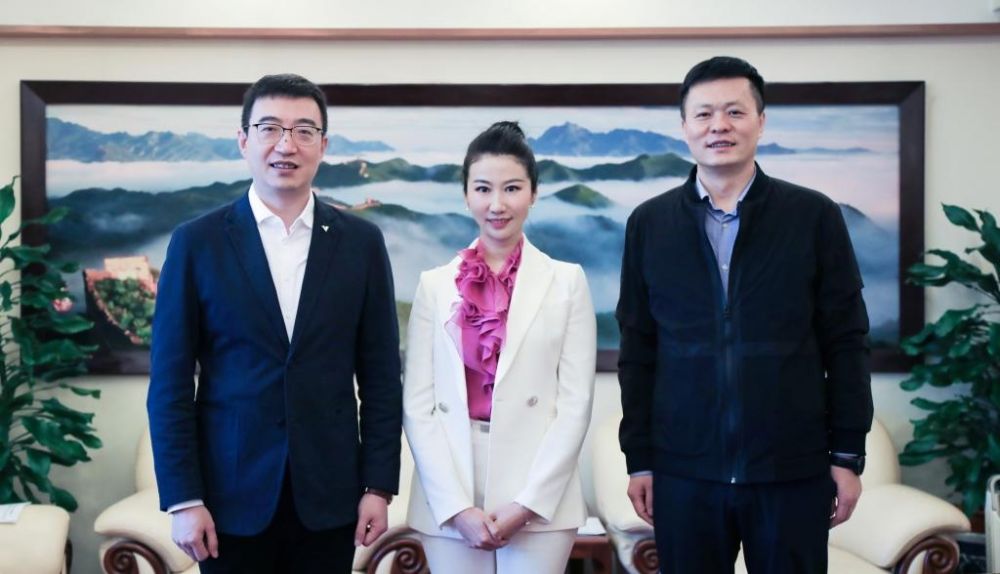 哪吒汽车聘请李莉担任体验大使