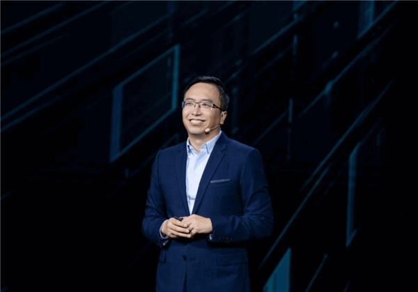 荣耀 CEO 赵明称没有造车计划