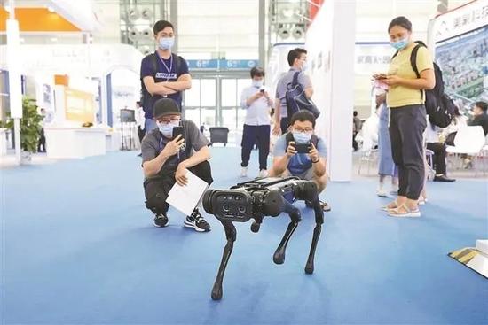 我国首部人工智能产业专项立法公布：率先在深圳试行