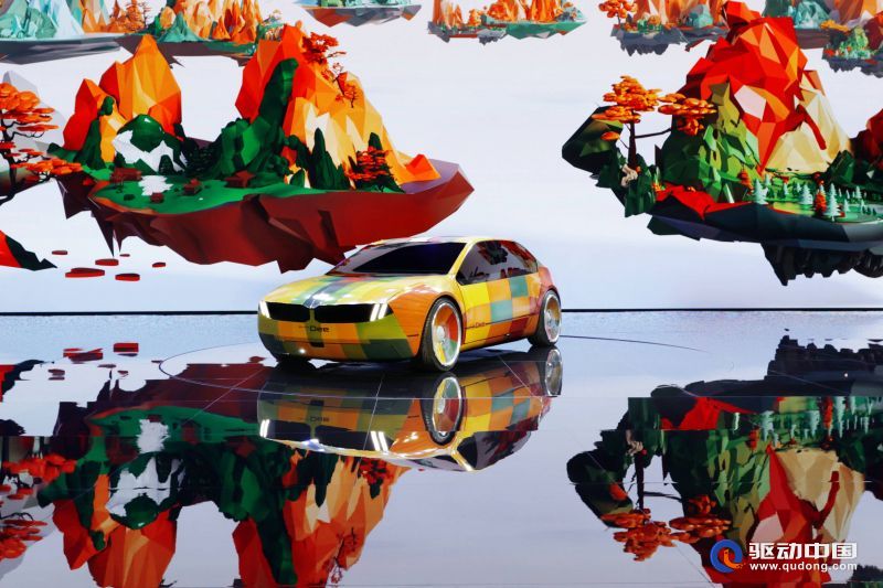 07.全彩E Ink版BMW Dee数字概念车