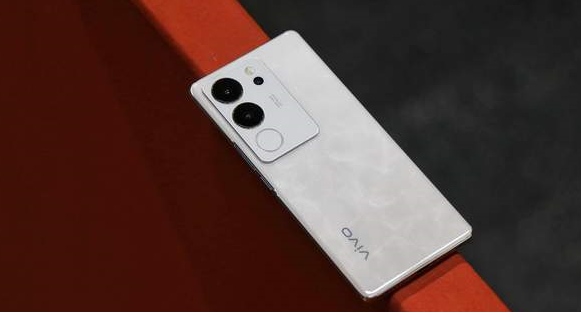 搭载智慧柔光环人像天花板？体验vivo S17 Pro