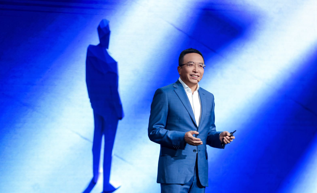 千里科技发布AI+车战略：赵明首秀定调“昔日千里，今日跬步”，2028年剑指全球最大智驾供应商