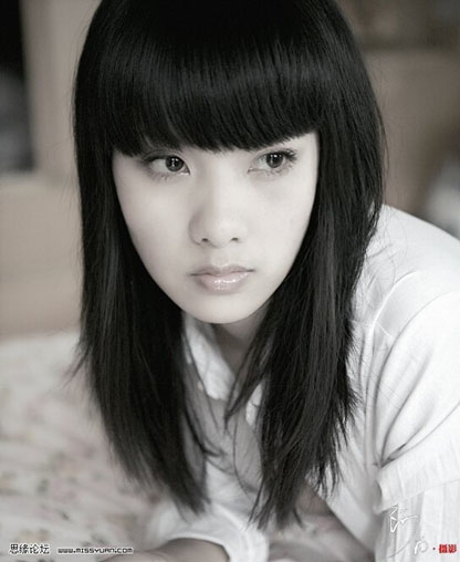 Photoshop快速给淡色美女图片上色(1)