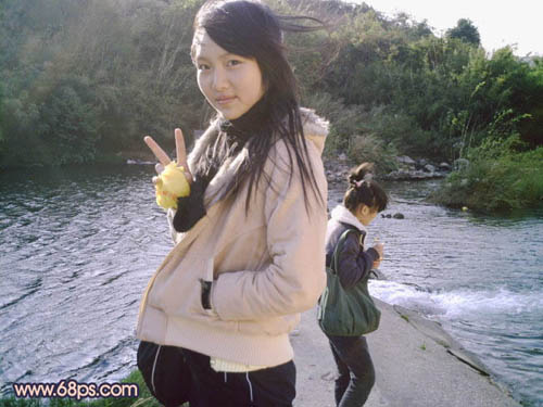 Photoshop调出人物照片偏暗的暖色调(1)