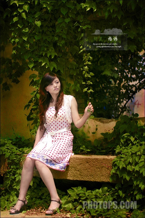 Photoshop曲线快速把绿茵夏照片打造成金红秋