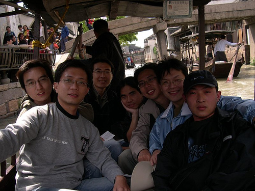 用Photoshop快速修复背光的照片(1)