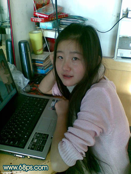 Photoshop调出室内人物照片的暖色调(1)