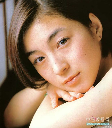用Photoshop磨皮再转手绘效果