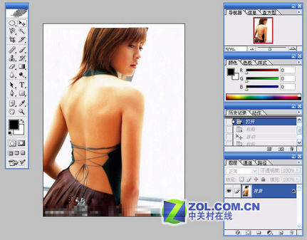 Photoshop实例教程：帮美女纹身