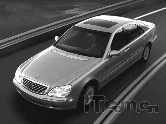 Photoshop打造动感十足的光影飞车