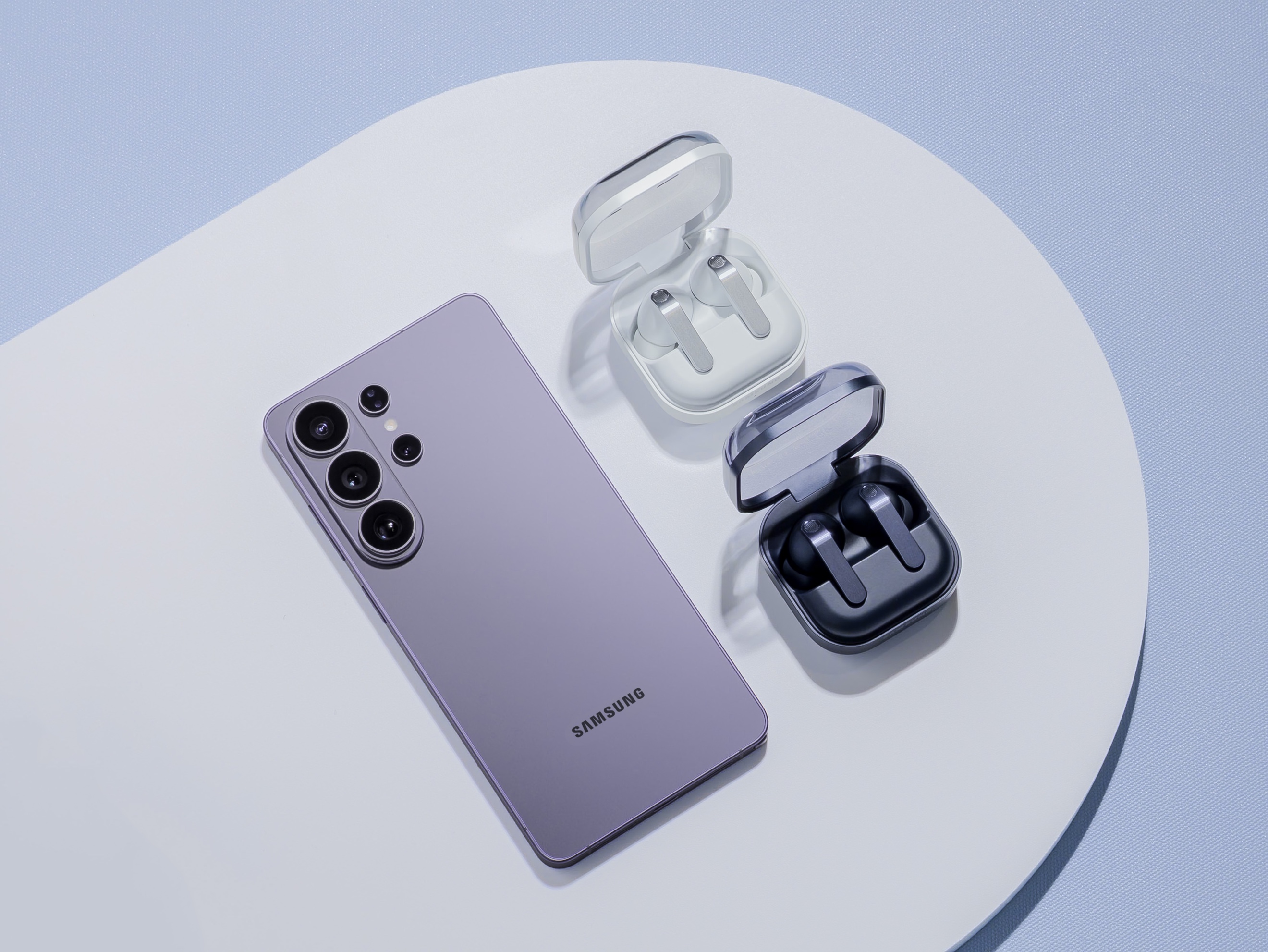 昨夜今晨：三星Galaxy S26系列发布 刘强东的游艇业务已有5艘订单