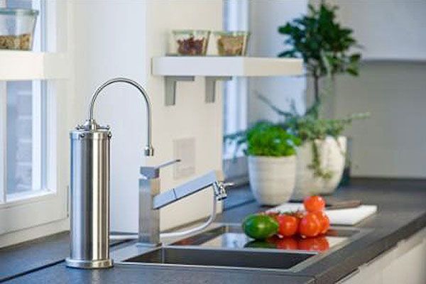 2023年1-8月净水器市场：销量稳健增长，家电巨头和专业品牌各有各的精彩