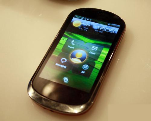联想发布乐Phone 采用Android系统