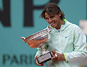 纳达尔3-0索德林 获职业生涯第五座法网冠军奖杯