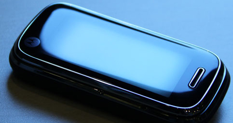 GSM+EVDO双待 ＂麒麟＂摩托XT806首发评测