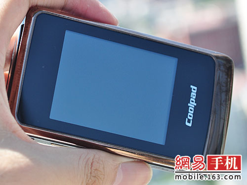 翻盖双触屏天翼3g手机 酷派d550评测