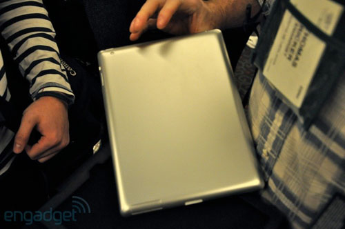 一切了然 iPad2模型机现身CES展会
