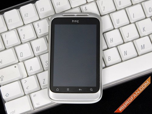 HTC新机抢占中级市场 HTC野火S新机图赏