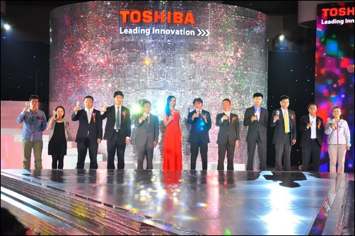 “闪 出色”2012年东芝笔记本电脑新品发布