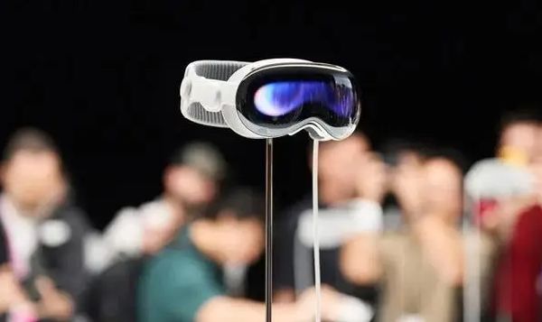 苹果Vision Air项目宣告“烂尾”：三星显示已全面停止相关面板研发