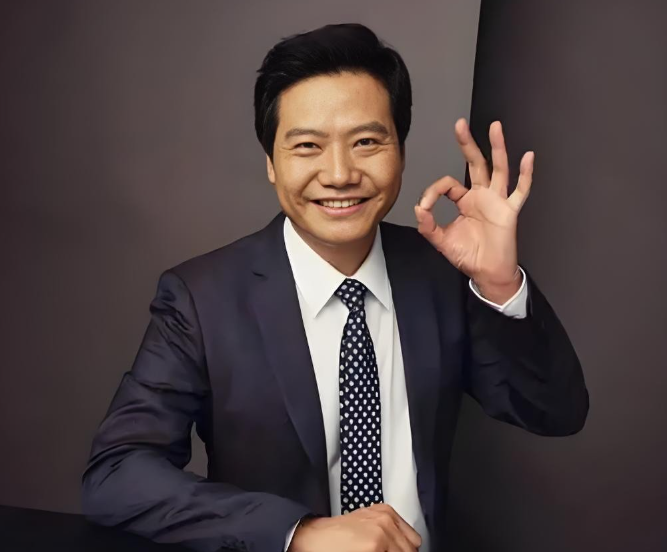 雷军三度发声谈内存涨价：手机业务承压，将设法为消费者减负