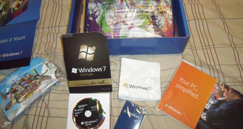 [组图]Windows7英文旗舰版抢鲜拆盒