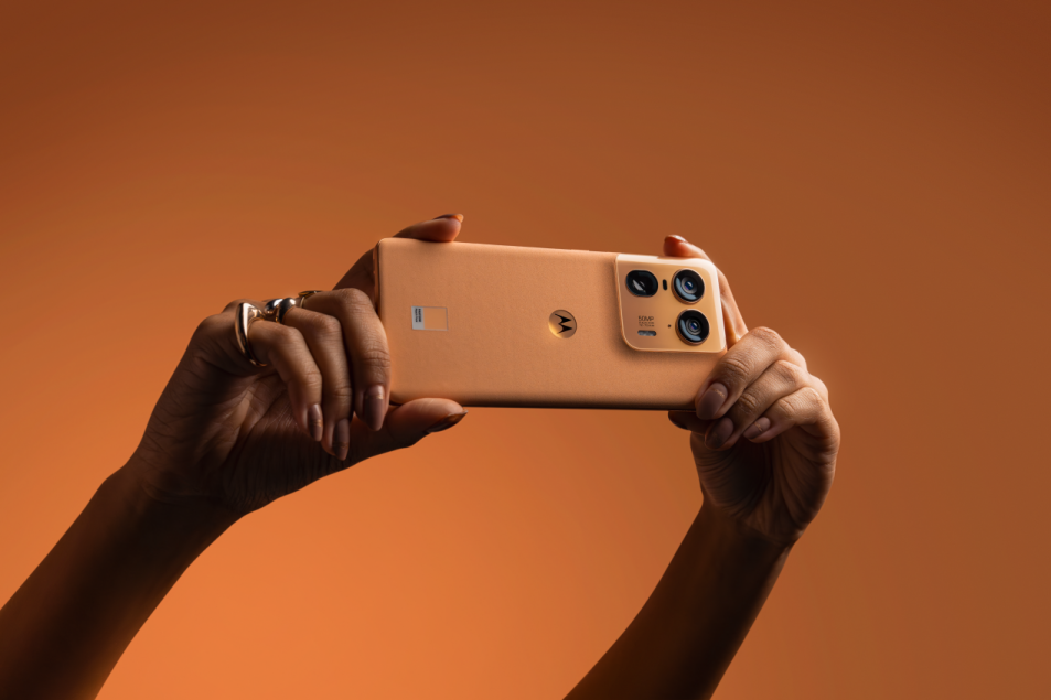 moto X50 Ultra AI手机正式发布：旗舰影像 AI赋能 3999元起