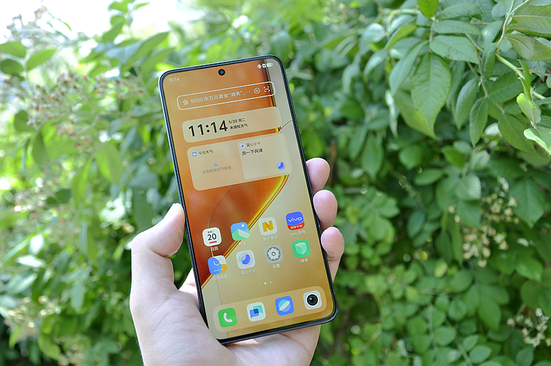 iQOO Neo10 Pro+评测：至尊双芯再度上演越级挑战