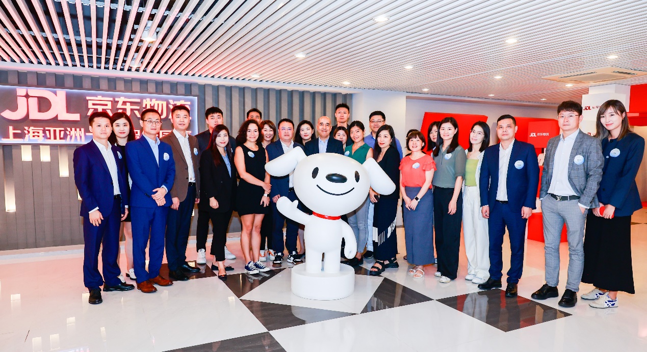 LVMH集团到访京东物流上海亚一 携手推动供应链可持续发展目标